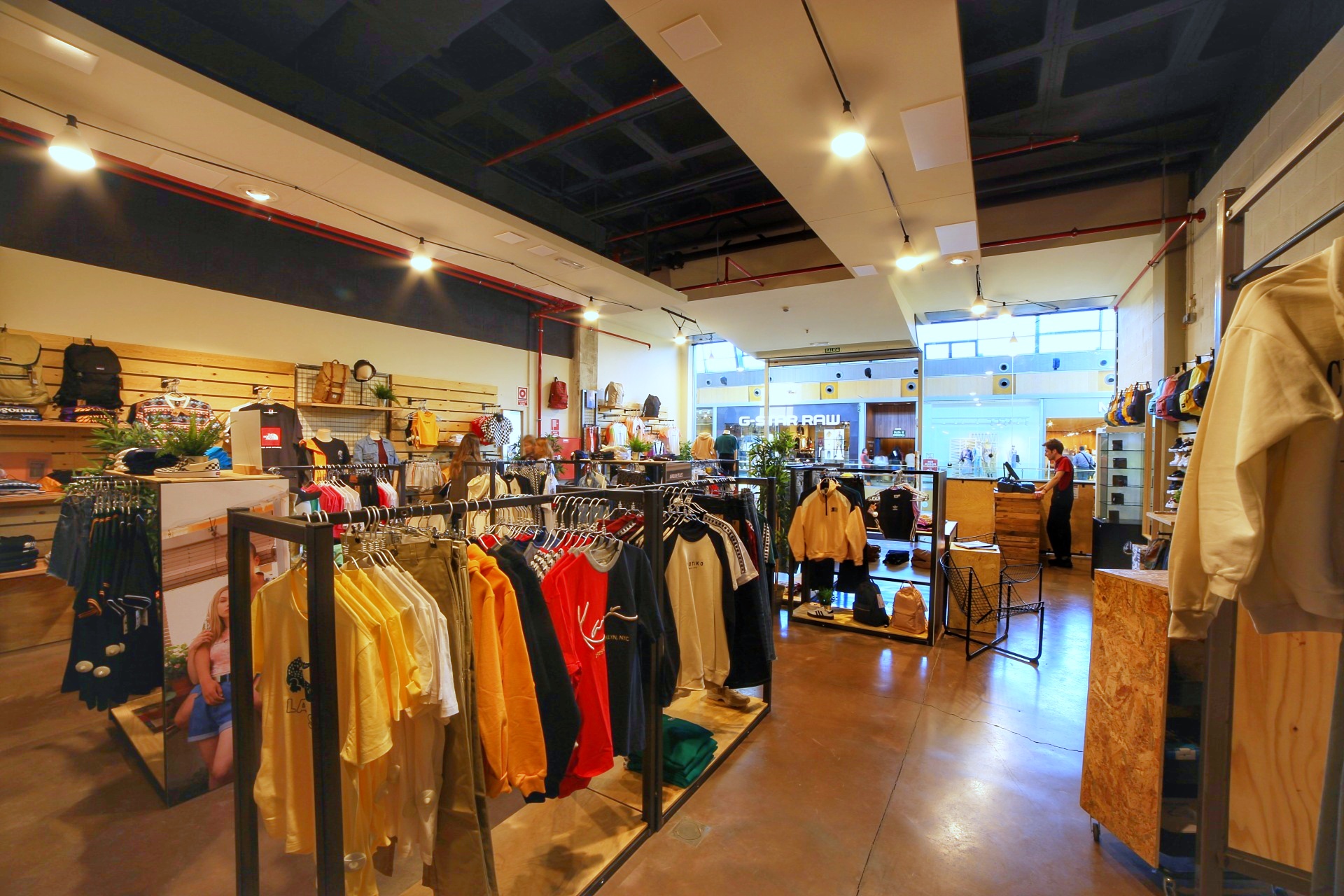 Kaotiko's Premium Pop-Up Store at intu Puerto Venecia | Go—PopUp Magazine