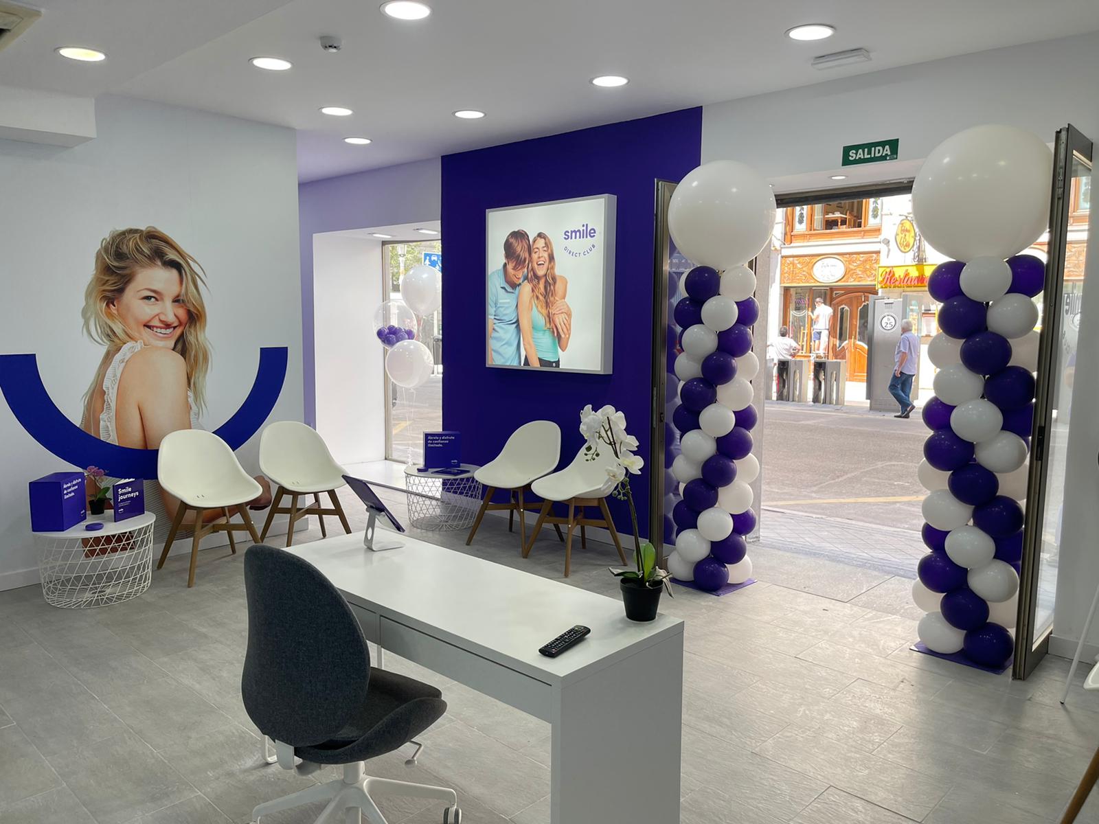 SmileDirectClub's store